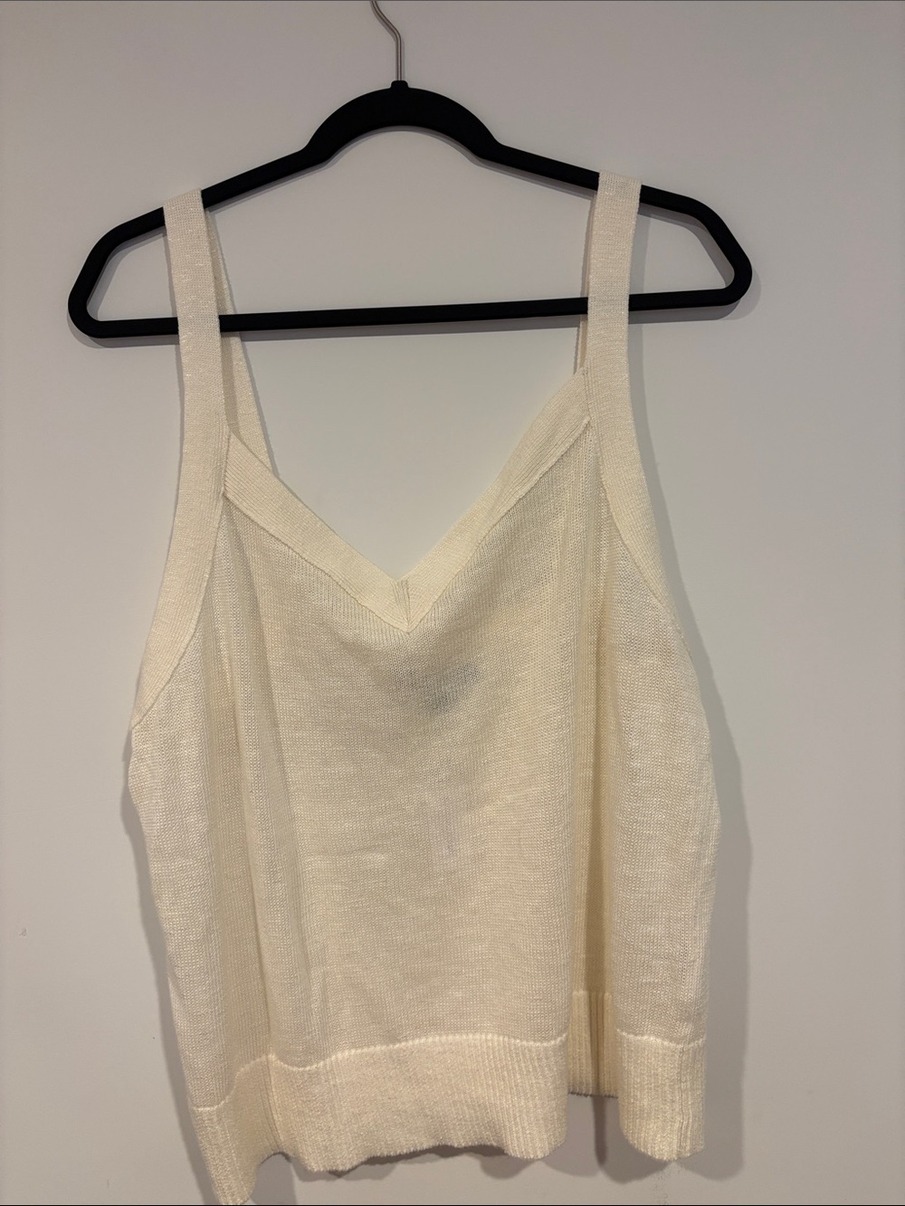 Banana Republic Cream V-Neck Knit Camisole